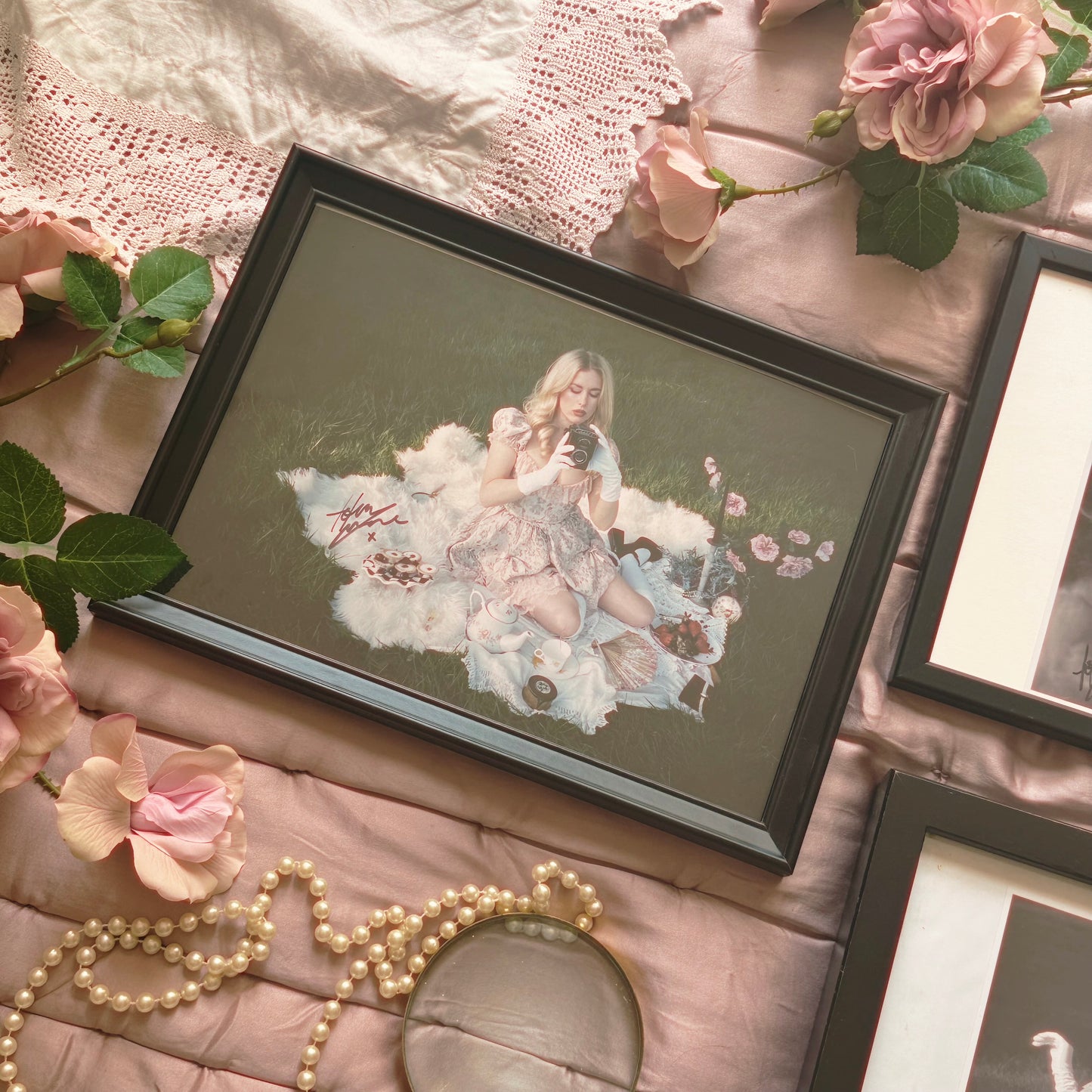 4 X LIMITED EDITION SIGNED WONDERLAND PRINTS